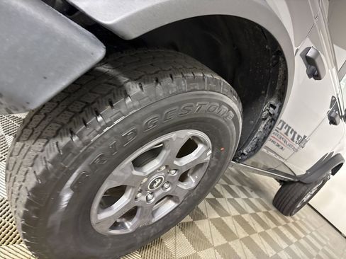 Used 2025 Ford Bronco Big Bend image 30