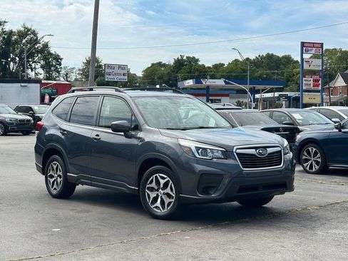 Used 2020 Subaru Forester Premium AWD/4WD image 3