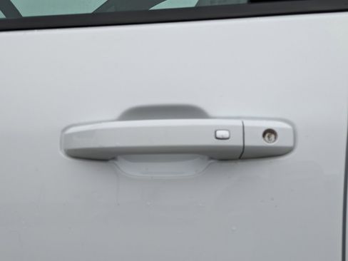 Used 2025 GMC Sierra 2500 AT4 image 27