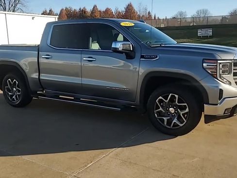 Used 2023 GMC Sierra 1500 SLT w/ SLT Premium Package image 2