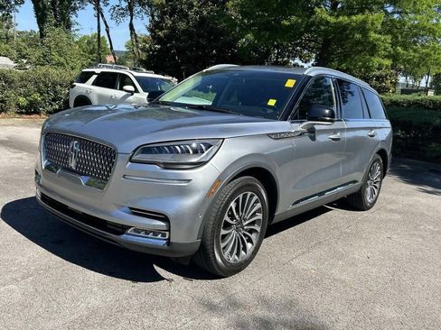 Used 2020 Lincoln Aviator Reserve w/ Equipment Group 201A AWD/4WD image 3