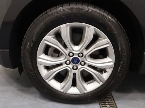 Used 2022 Ford Edge Titanium AWD/4WD image 26