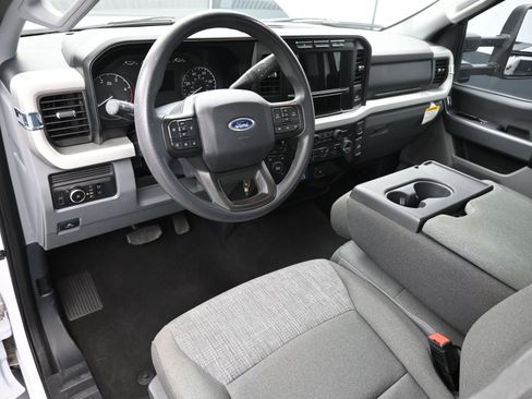 Used 2023 Ford F350 XLT w/ FX4 Off-Road Package image 19
