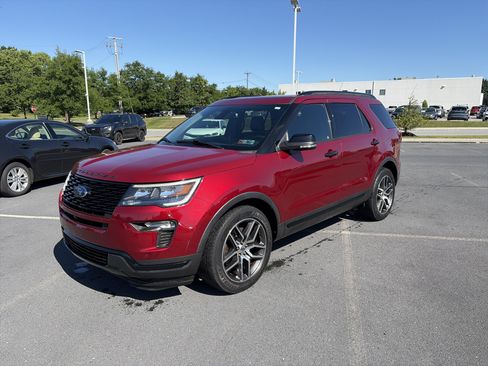 Used 2018 Ford Explorer Sport w/ Equipment Group 401A AWD/4WD image 2