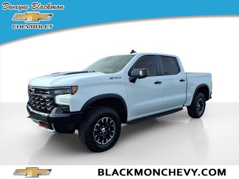 Used 2023 Chevrolet Silverado 1500 ZR2 w/ Technology Package image 7