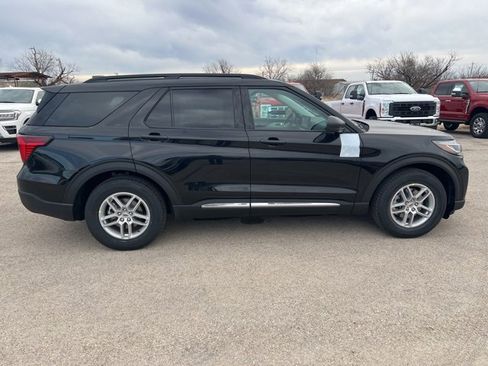 New 2025 Ford Explorer Active w/ Active Comfort Package image 9