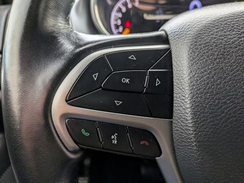 Used 2021 Jeep Grand Cherokee Laredo X image 17