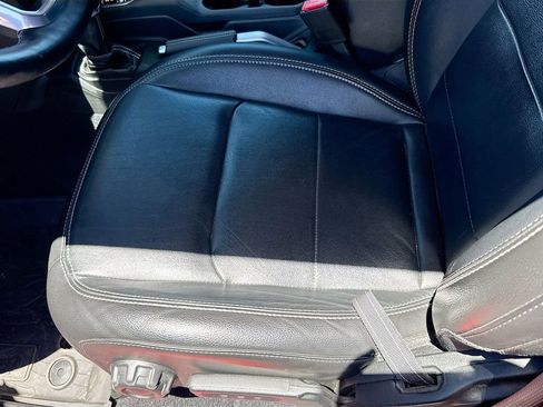 Used 2022 Jeep Wrangler Unlimited Sahara w/ Cold Weather Group image 21