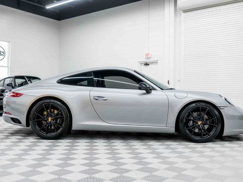 Used 2019 Porsche 911 Carrera T RWD image 7