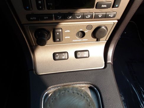Used 2004 Ford Thunderbird RWD image 23