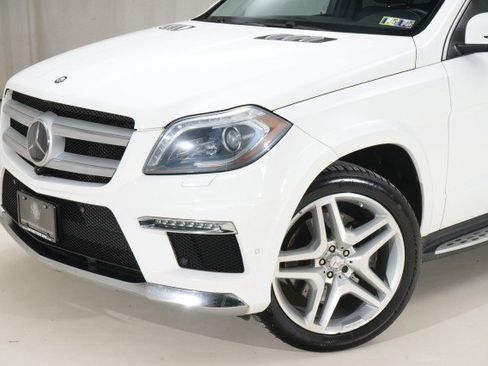Used 2016 Mercedes-Benz GL 550 4MATIC image 7