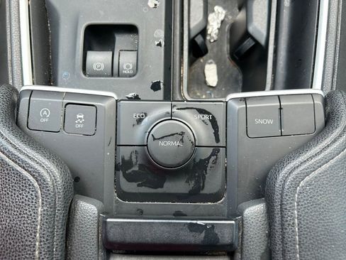 Used 2024 Toyota Grand Highlander XLE FWD image 28