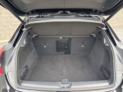 Used 2018 Mercedes-Benz GLA 250 4MATIC image 33