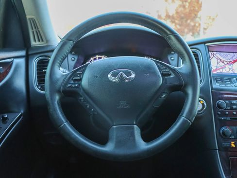 Used 2017 INFINITI QX50 2WD w/ Premium Plus Package image 27