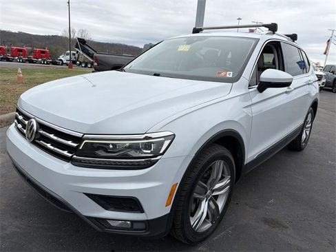 Used 2018 Volkswagen Tiguan SEL Premium image 10
