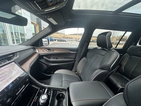 Used 2025 Jeep Grand Cherokee L Summit w/ Obsidian Package image 34