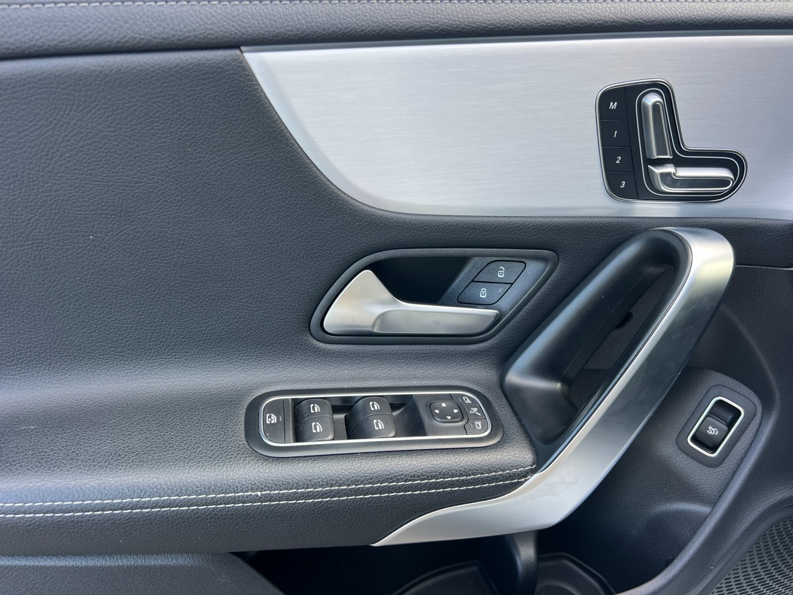 Certified 2025 Mercedes-Benz CLA 250 image 10