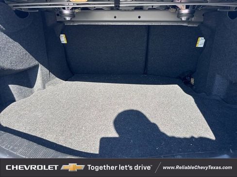 Used 2017 Ford Fusion SE w/ Fusion SE Technology Package image 10