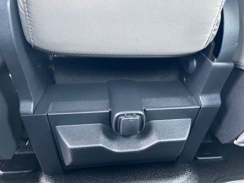 Used 2022 Ford F250 XL w/ Power Equipment Group image 24