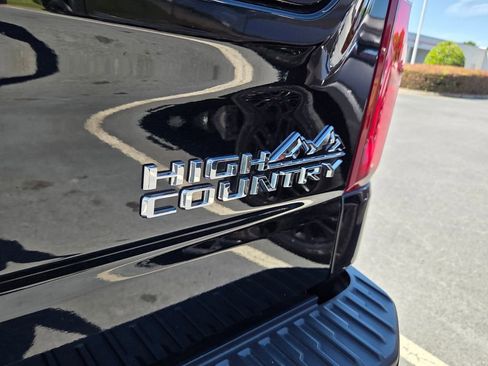 Used 2025 Chevrolet Silverado 1500 High Country AWD/4WD image 11