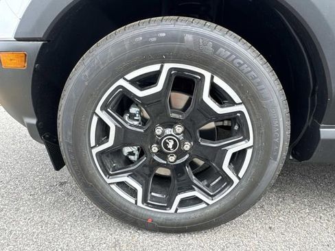 New 2026 Ford Bronco Sport Outer Banks AWD/4WD image 9
