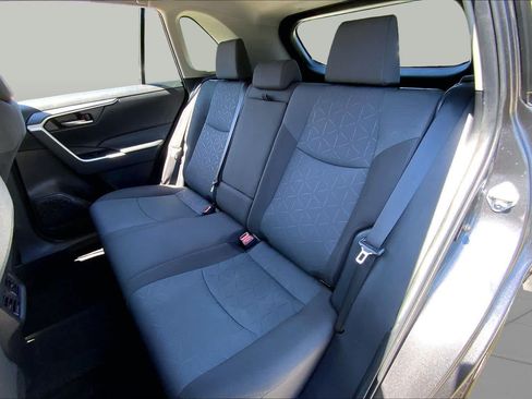 Used 2024 Toyota RAV4 XLE FWD image 20