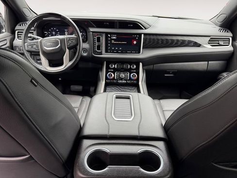 Certified 2024 GMC Yukon XL Denali w/ Advanced Technology Package AWD/4WD image 10