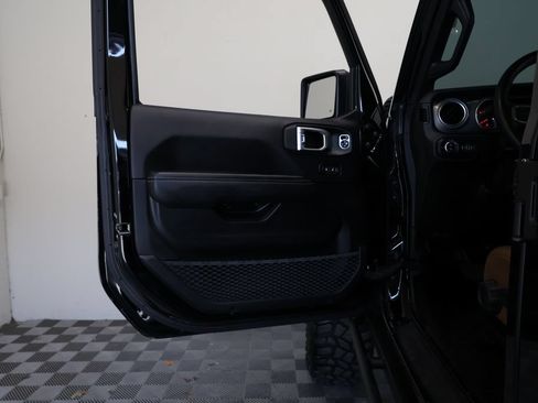 Used 2021 Jeep Gladiator Rubicon AWD/4WD image 25