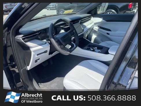 New 2026 Jeep Cherokee Laredo AWD/4WD image 9
