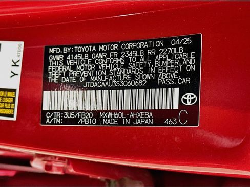 Used 2025 Toyota Prius LE FWD image 12