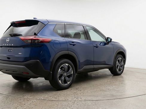 Used 2025 Nissan Rogue SV image 9