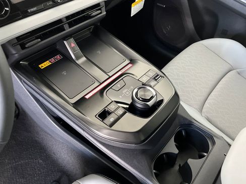 New 2026 Subaru Solterra image 24