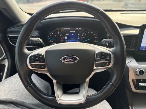 Used 2021 Ford Explorer XLT w/ Equipment Group 202A image 21