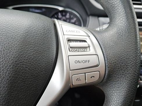 Used 2014 Nissan Rogue SV w/ SV Moonroof Package FWD image 23