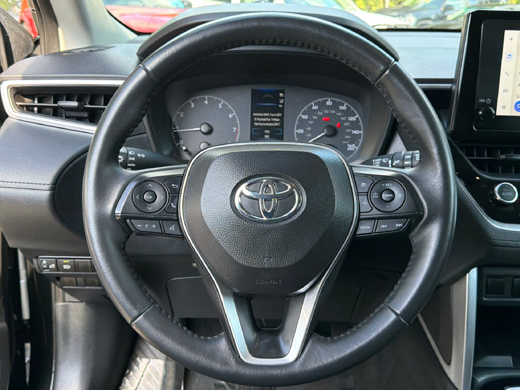 Used 2024 Toyota Corolla Cross LE AWD/4WD image 28