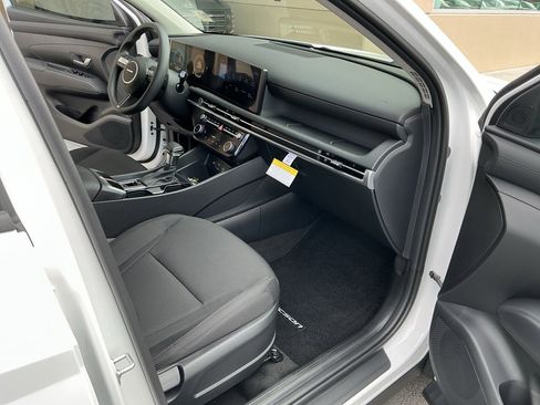 Used 2026 Hyundai Tucson SEL FWD image 15