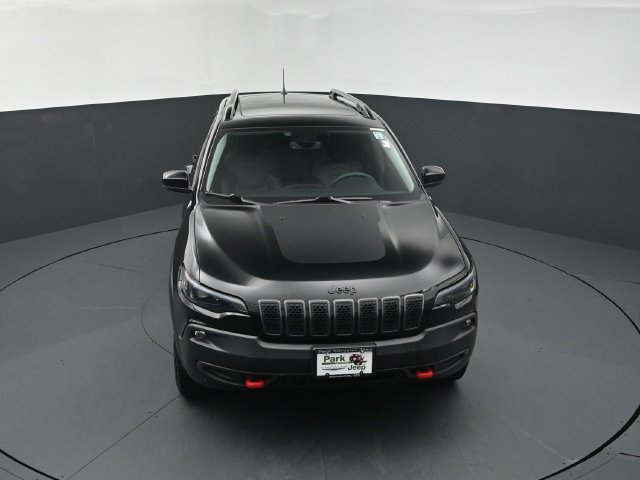 Used 2023 Jeep Cherokee Trailhawk w/ Sun & Sound Group AWD/4WD image 13