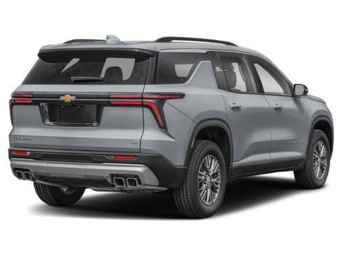 New 2026 Chevrolet Traverse LT image 11