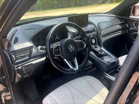 Used 2025 Acura RDX SH-AWD image 17