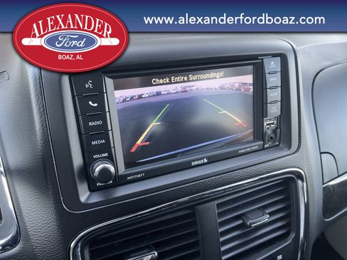 Used 2020 Dodge Grand Caravan SE w/ UConnect Hands-Free Group image 20