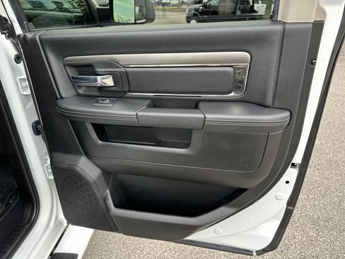 Used 2018 RAM 2500 Big Horn w/ Sport Appearance Group image 17