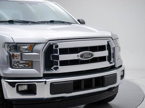 Used 2017 Ford F150 XLT image 12