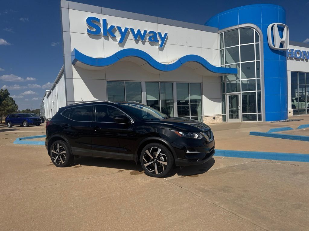 Used 2022 Nissan Rogue Sport SL AWD/4WD image 1