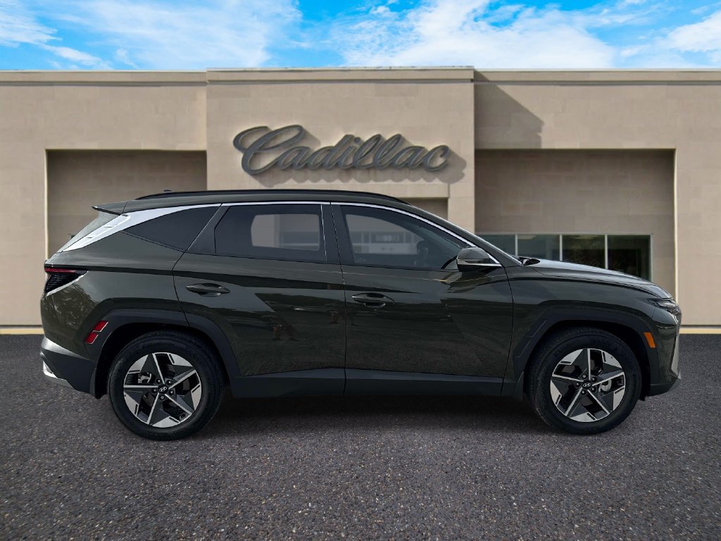 Used 2025 Hyundai Tucson SEL FWD image 2
