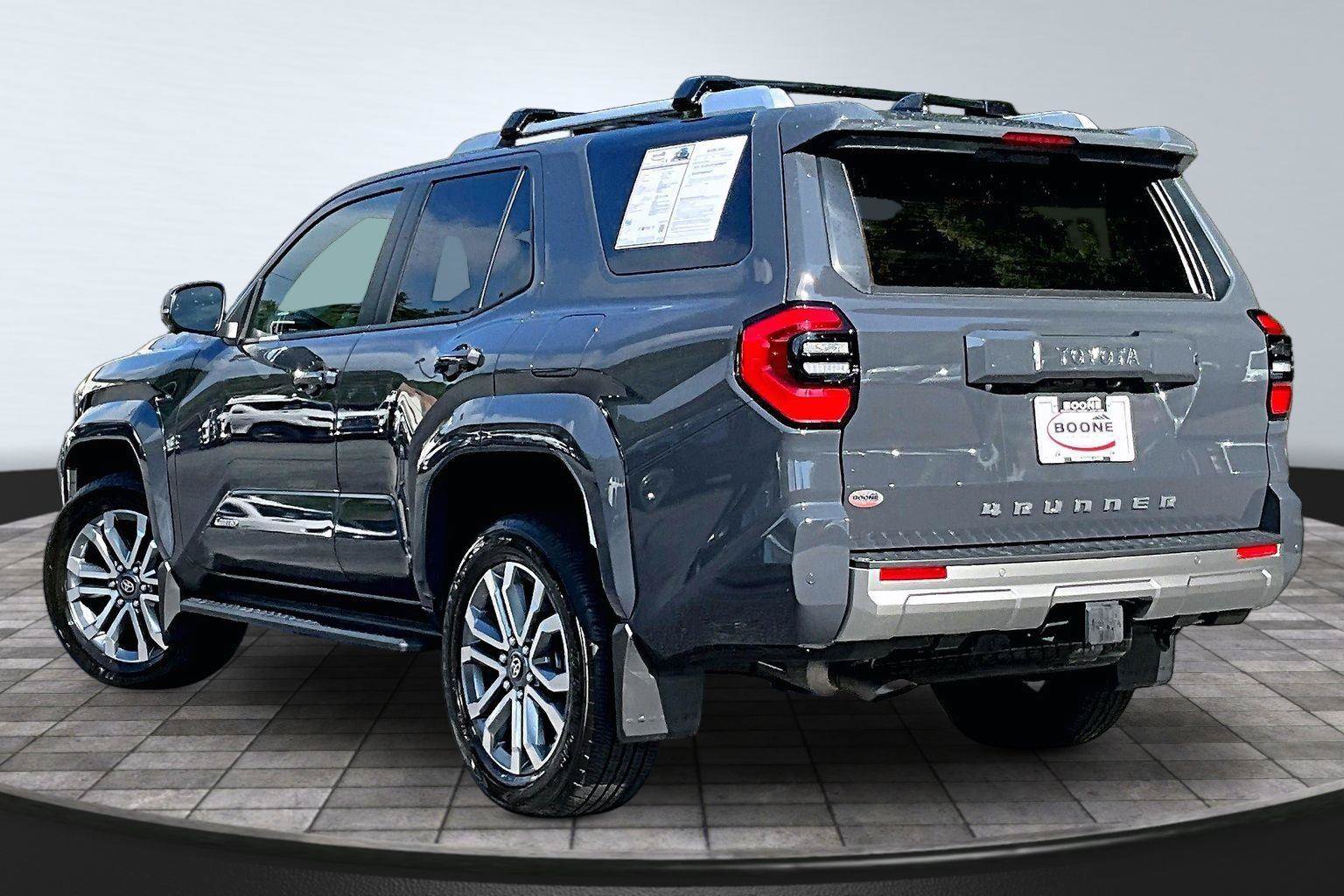 Used 2025 Toyota 4Runner Limited AWD/4WD image 3