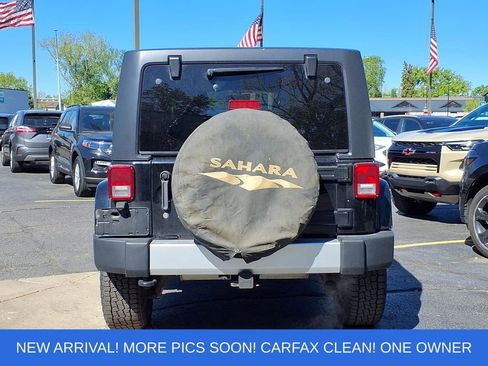 Used 2015 Jeep Wrangler Unlimited Sahara w/ Dual Top Group AWD/4WD image 7