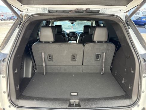 Used 2023 Chevrolet Traverse RS image 19