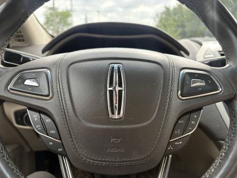 Used 2017 Lincoln MKZ Select w/ Select Plus Package AWD/4WD image 14