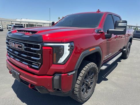 Certified 2024 GMC Sierra 2500 AT4 w/ AT4 Premium Plus Package AWD/4WD image 2