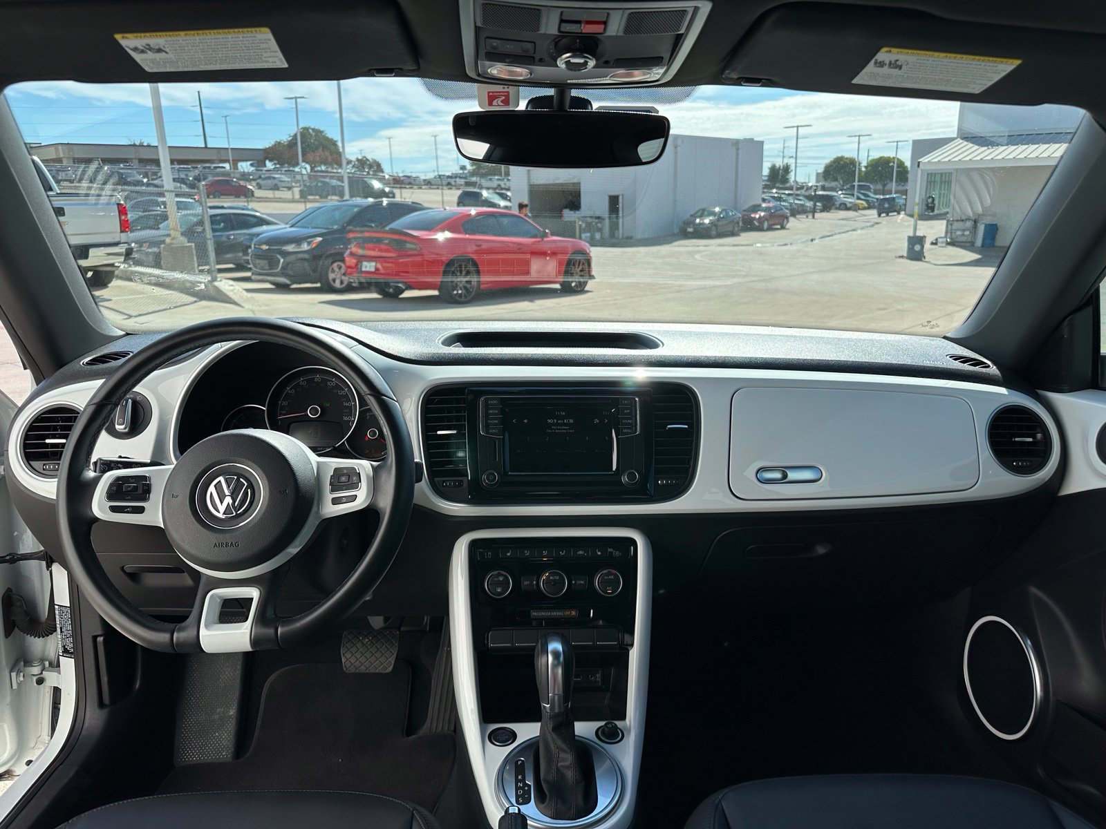 Used 2018 Volkswagen Beetle 2.0T SE FWD image 16